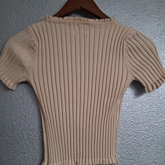 NWOT Princess Polly Beige Cropped & Ribbed Cardigan/ Top    Size S/M - Picture 13 of 16